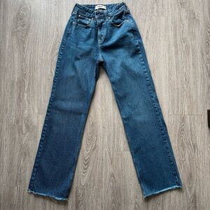 Abercrombie High Rise 90s Relaxed Jean